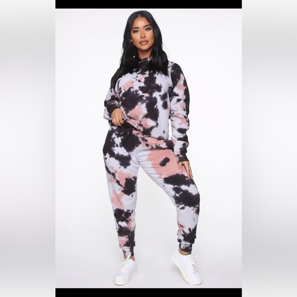 Fashion Nova Tops - FASHION Nova Tie Dye 2pc. Hoodie & Jogger Set. Size L.